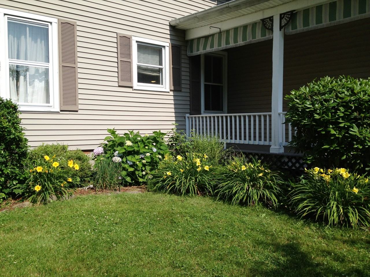 21 Prospect St - Photo 2 of 24