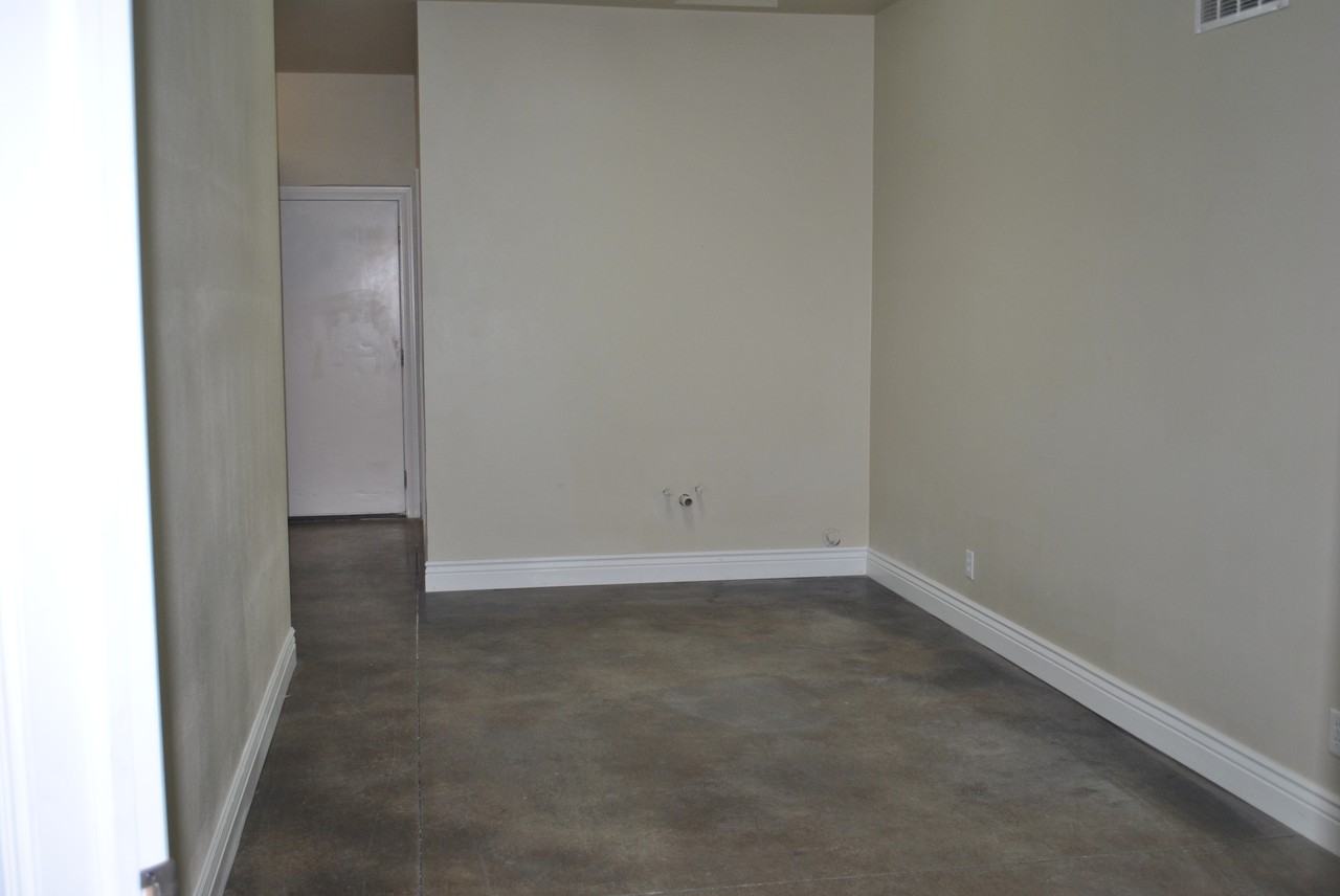 235 Yellowstone Hwy #B - Photo 3 of 9