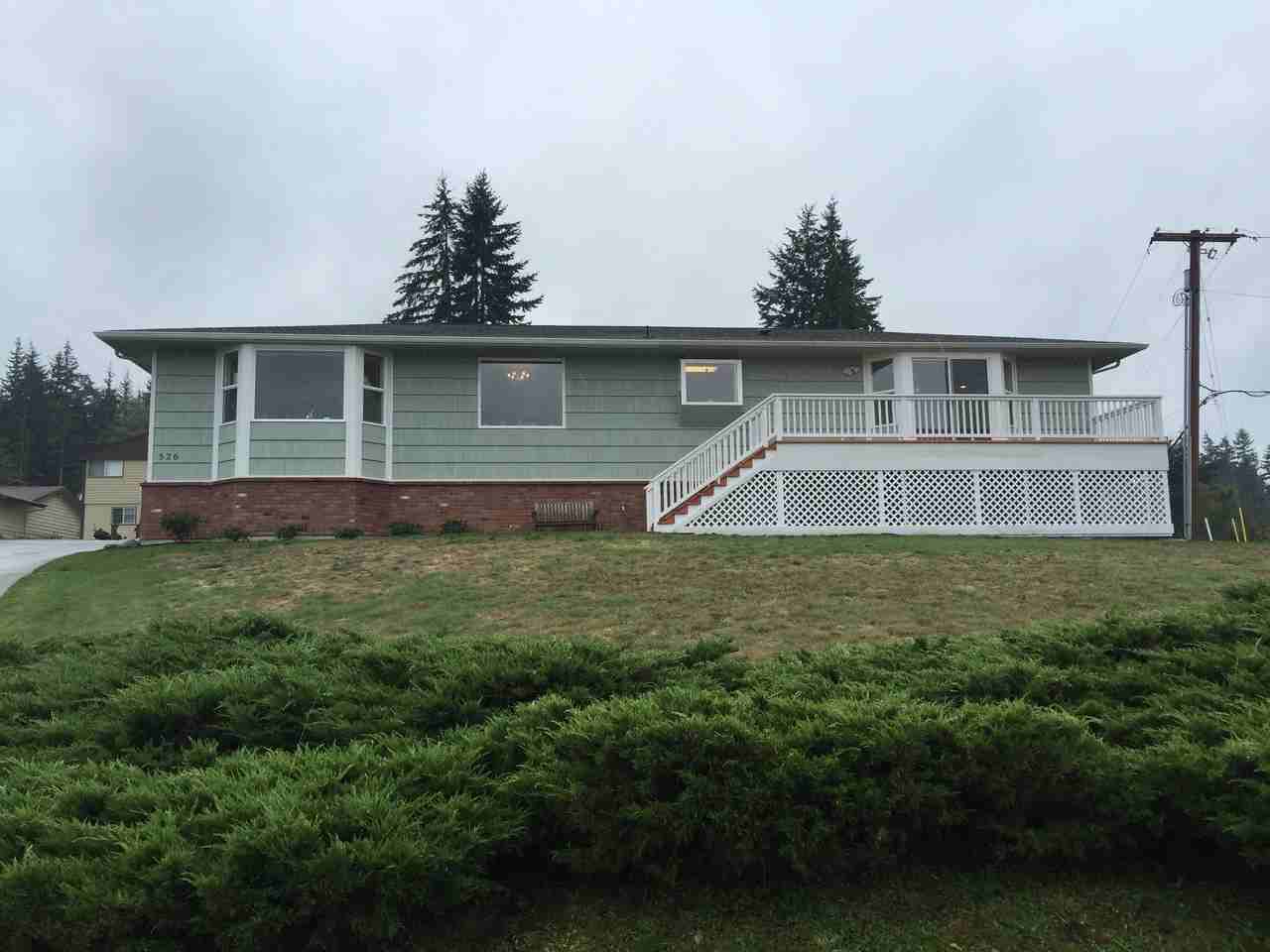 526 Dugualla Rd - Photo 3 of 34