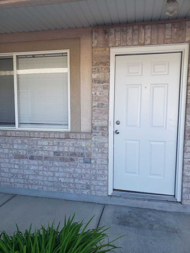 1949 N 275 W #15 - Photo 2 of 31