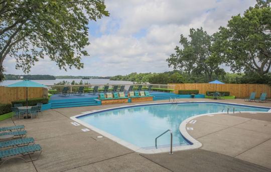 The Lake Shore Apartments 4 of 4