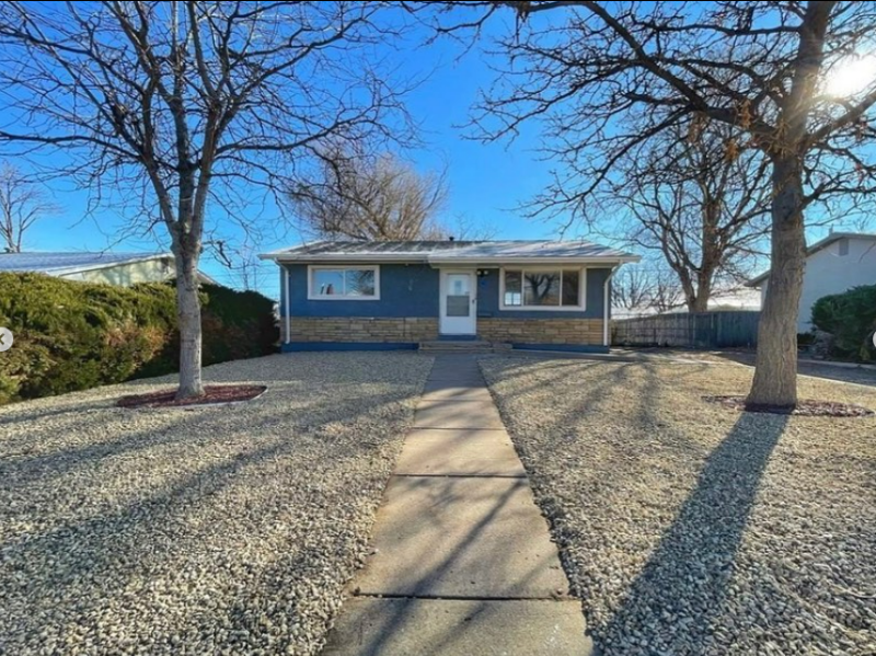 2940 Lancaster Dr - Photo 2 of 10