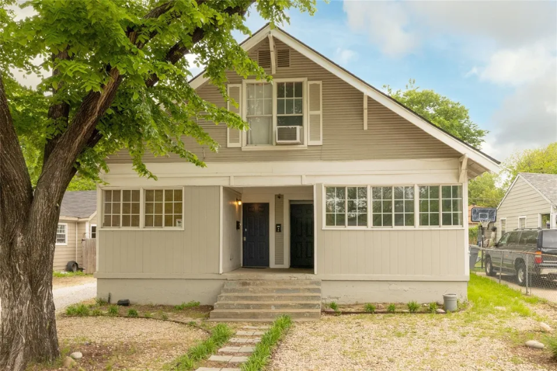 2317 Gilford St #B - Photo 4 of 16