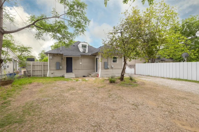 2317 Gilford St #B - Photo 7 of 16