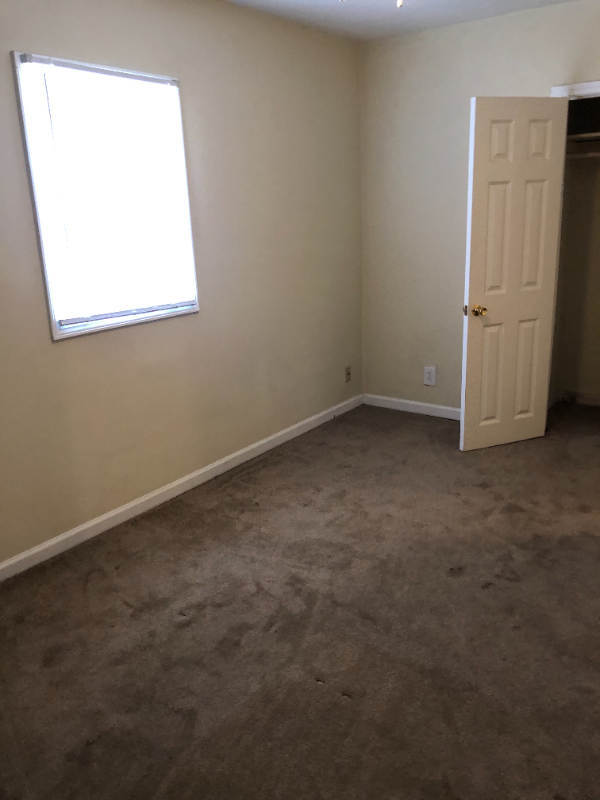 1417 Hardee St Ne - Photo 5 of 11