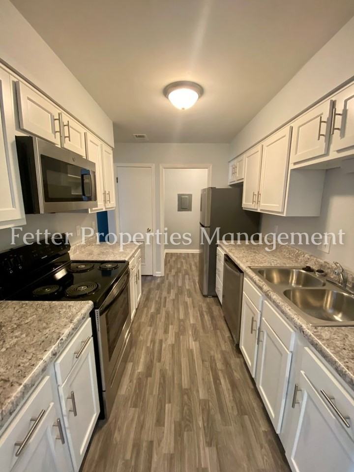 5686 Kenwood Drive - Photo 6 of 15