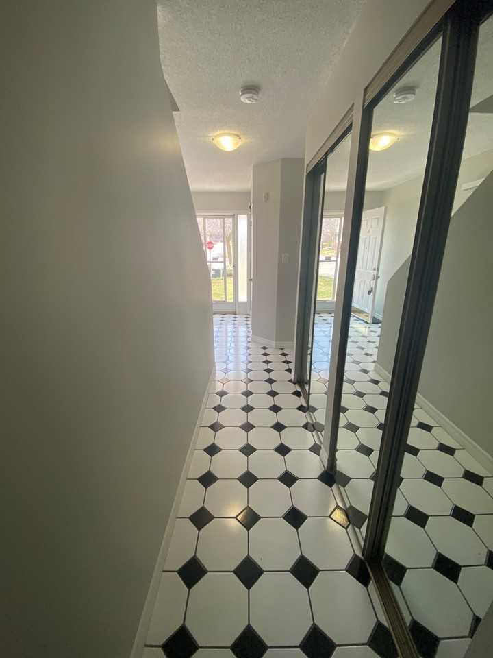 1-210 Highland Crescent - Photo 2 of 17