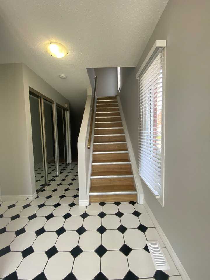 1-210 Highland Crescent - Photo 3 of 17