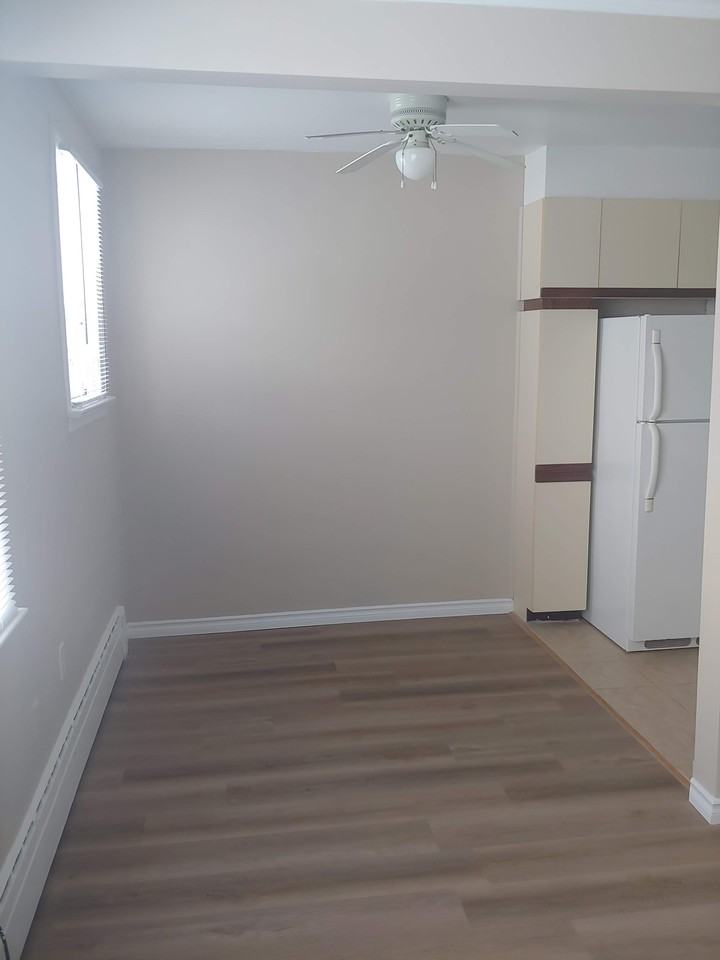 33 Glenhaven Street #2 - Photo 5 of 12