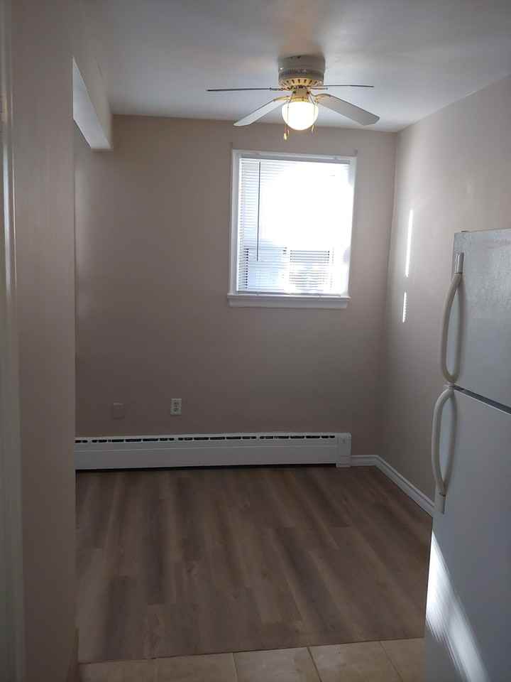 33 Glenhaven Street #2 - Photo 6 of 12