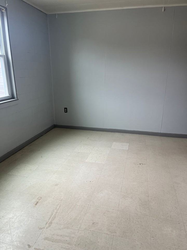 7761 - 103 CONRAD COURT (GLENVILLE) - Photo 6 of 9