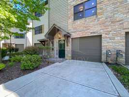 featured image of 113 Banksville Pl