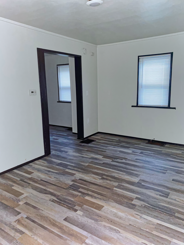 352 Orange St - Photo 2 of 9