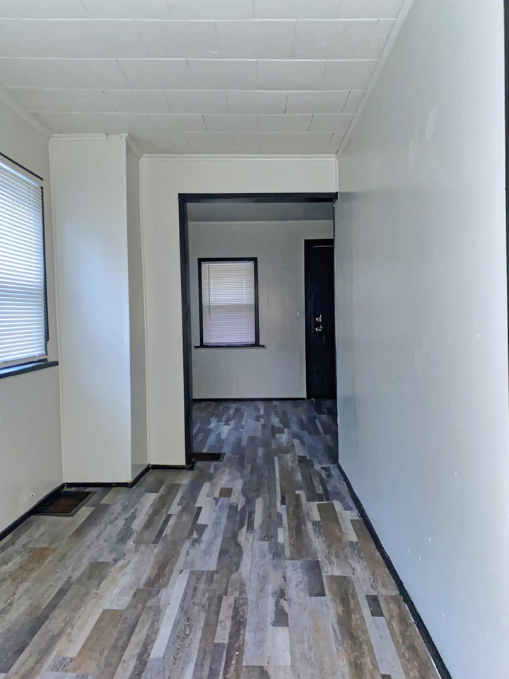 352 Orange St - Photo 3 of 9