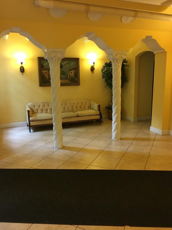 633 W Deming - 303 #303 - Photo 6 of 7