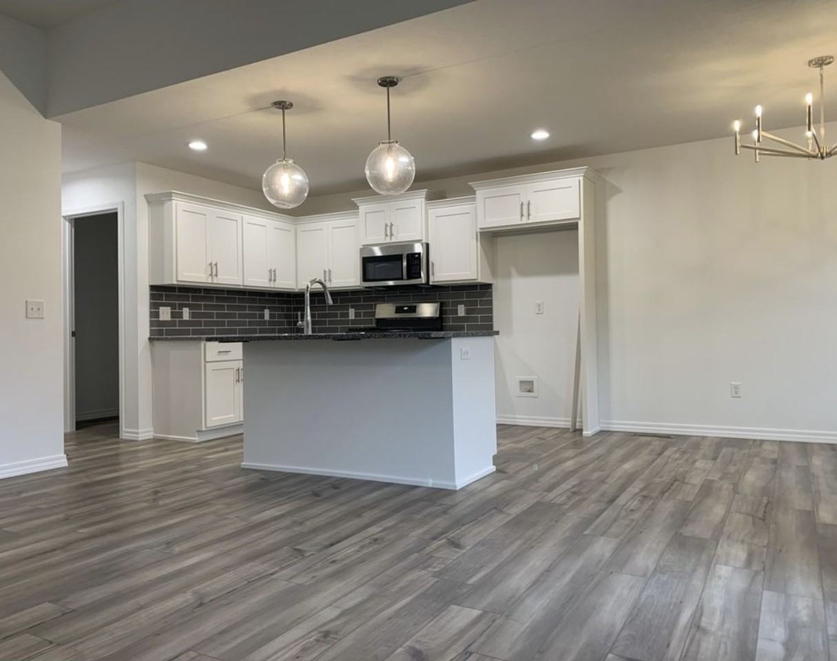 1413 N Lyon Ave #NA - Photo 4 of 14