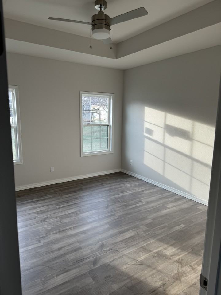 1413 N Lyon Ave #NA - Photo 7 of 14