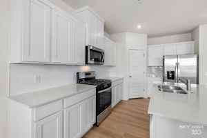 featured image of 301 S Neon Ave #NA