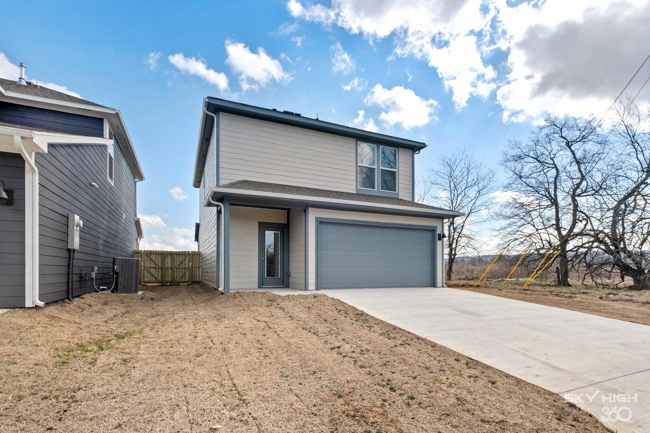 301 S Neon Ave #NA - Photo 3 of 24