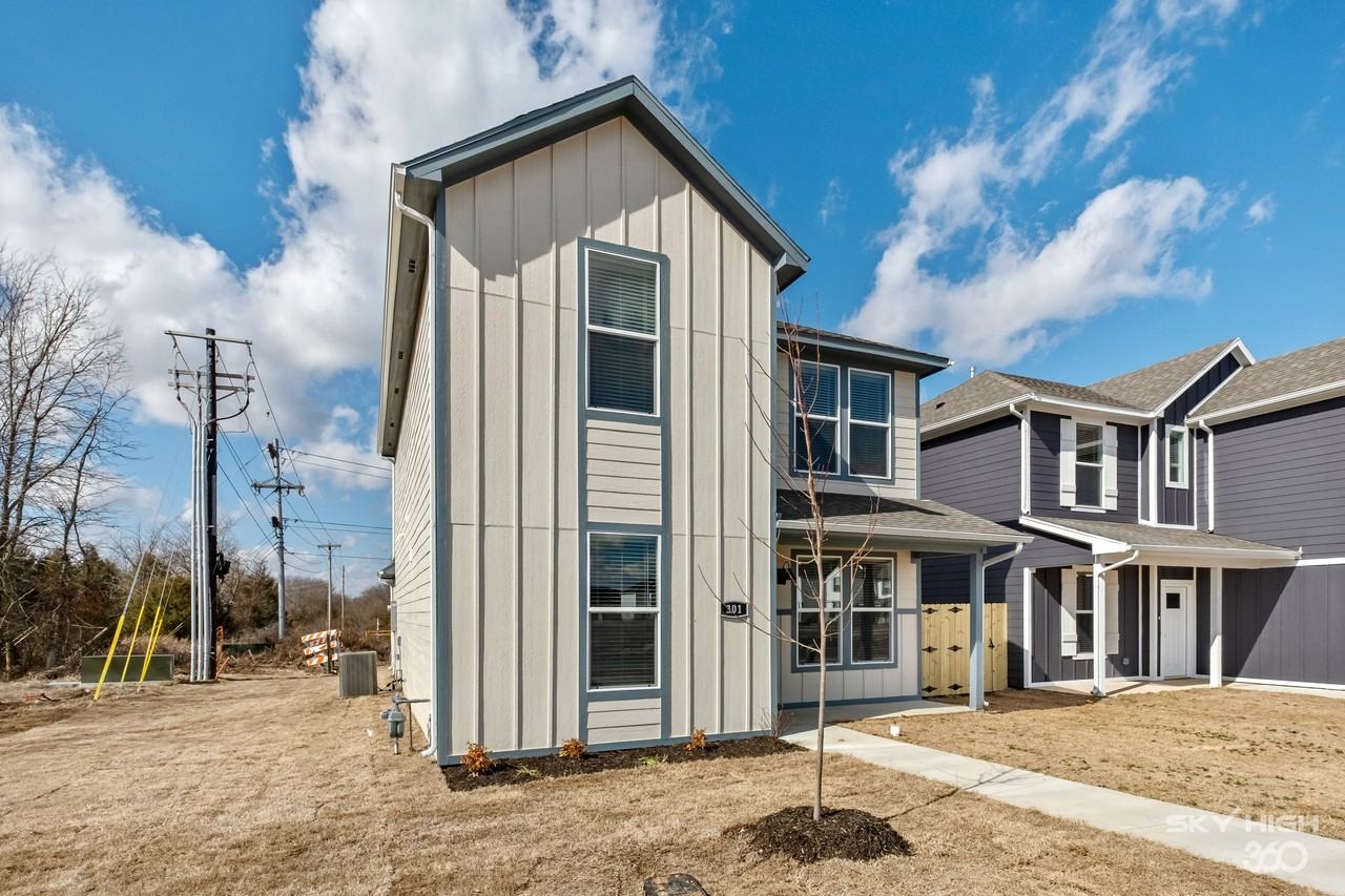 301 S Neon Ave #NA - Photo 4 of 24