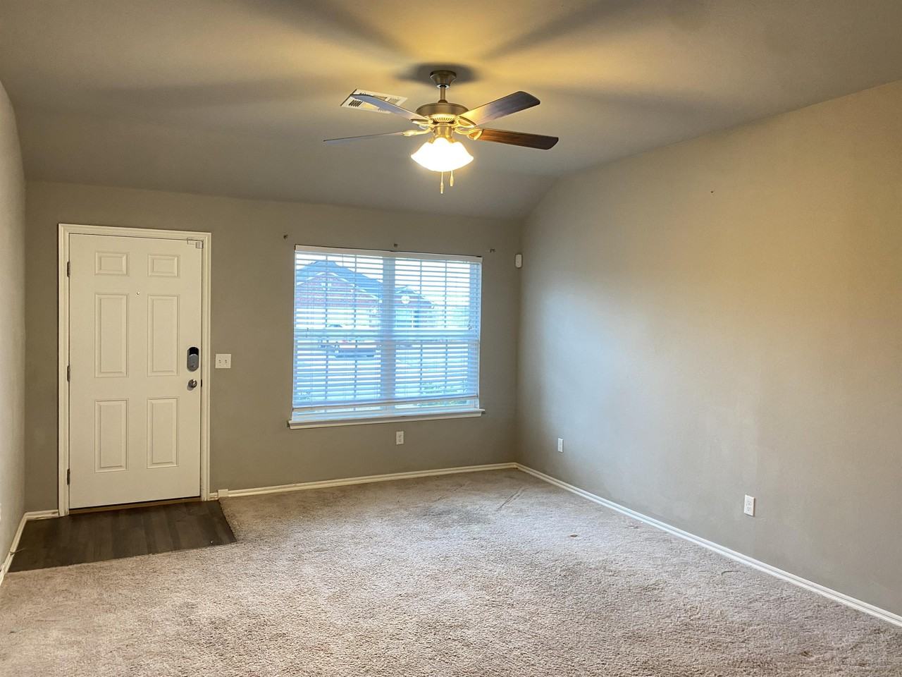 11704 Nw 134th St #1 - Photo 3 of 19