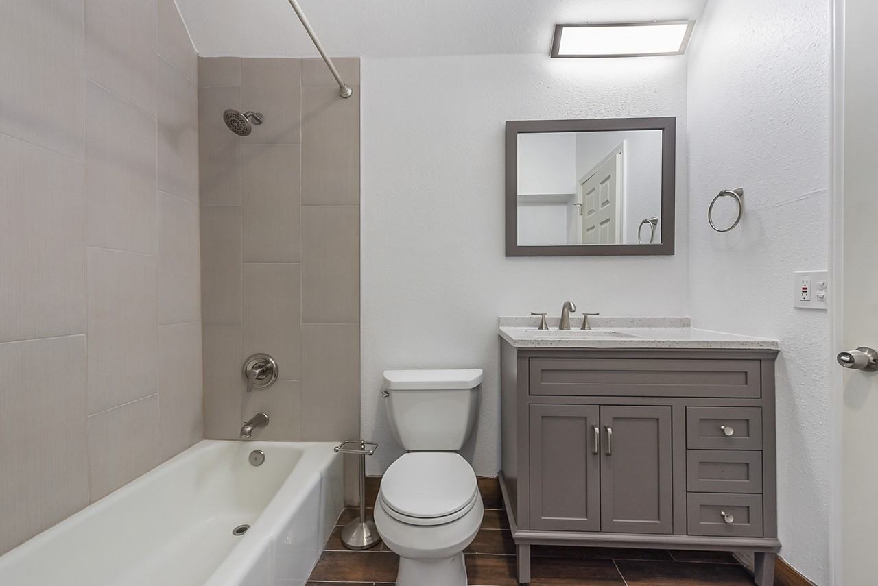 2045 Carroll Ave #2045 - Photo 3 of 10