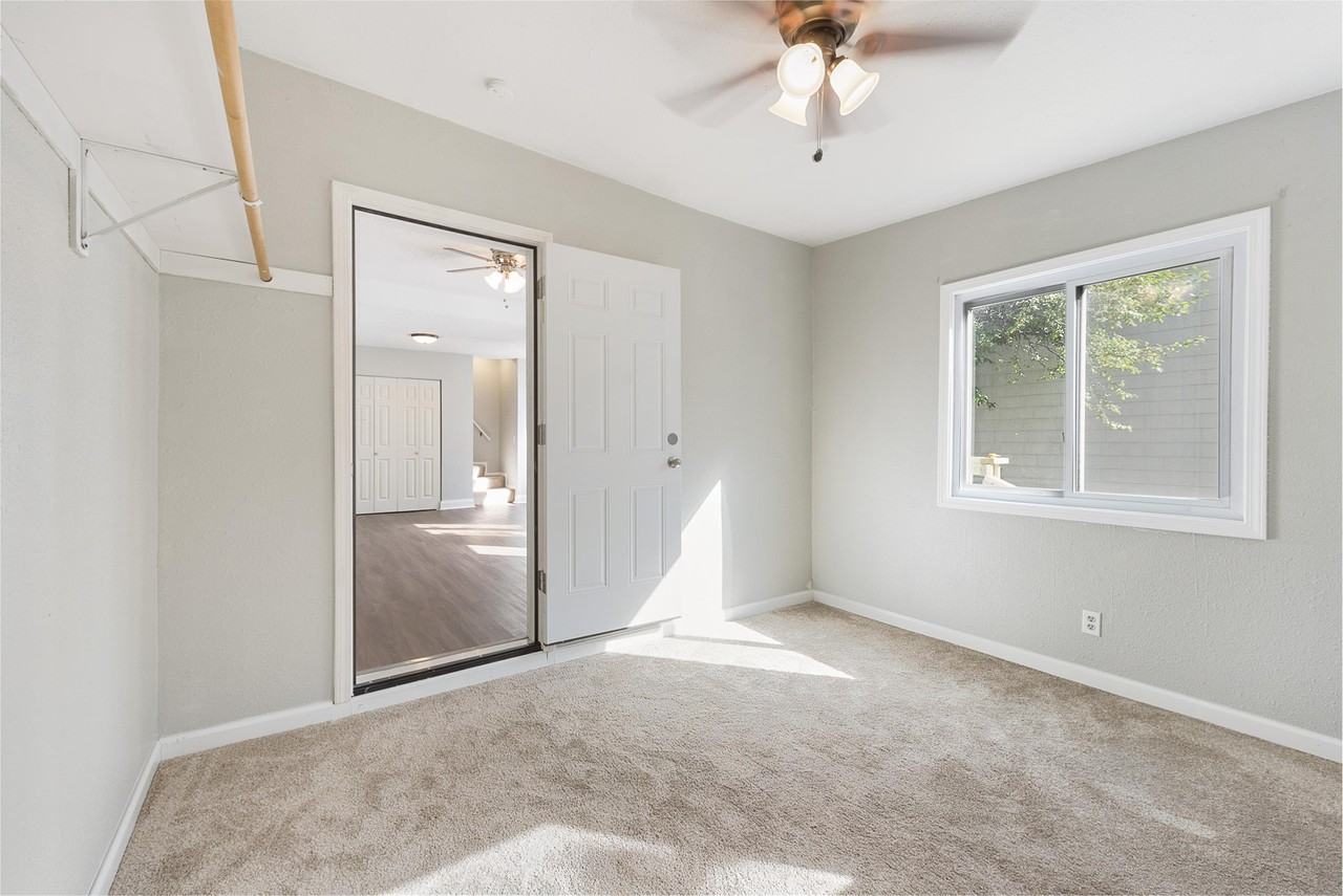 2045 Carroll Ave #2045 - Photo 7 of 10