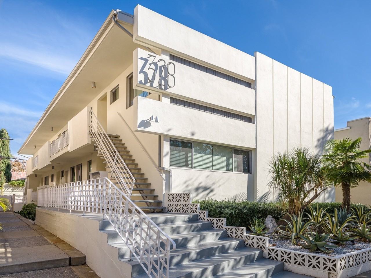 Rexford Apartments - Photo 2 of 15