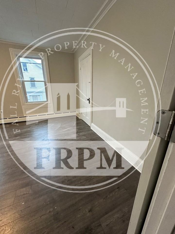 197 Rodman St - Photo 3 of 8