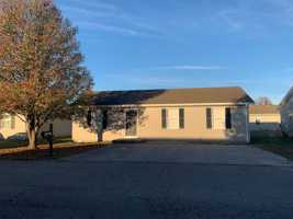 featured image of 690 W Light St
