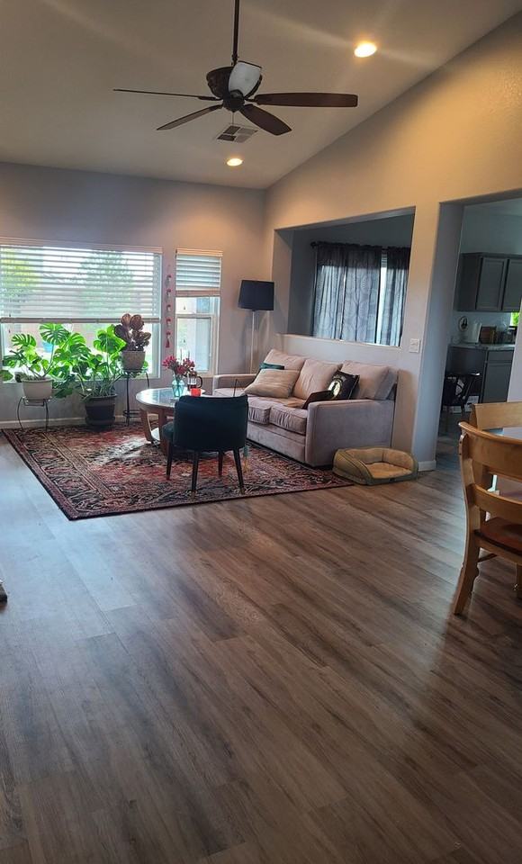 17407 N Larkspur Ln - Photo 2 of 18