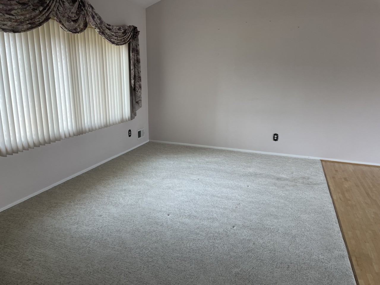 82 John St - Photo 2 of 19