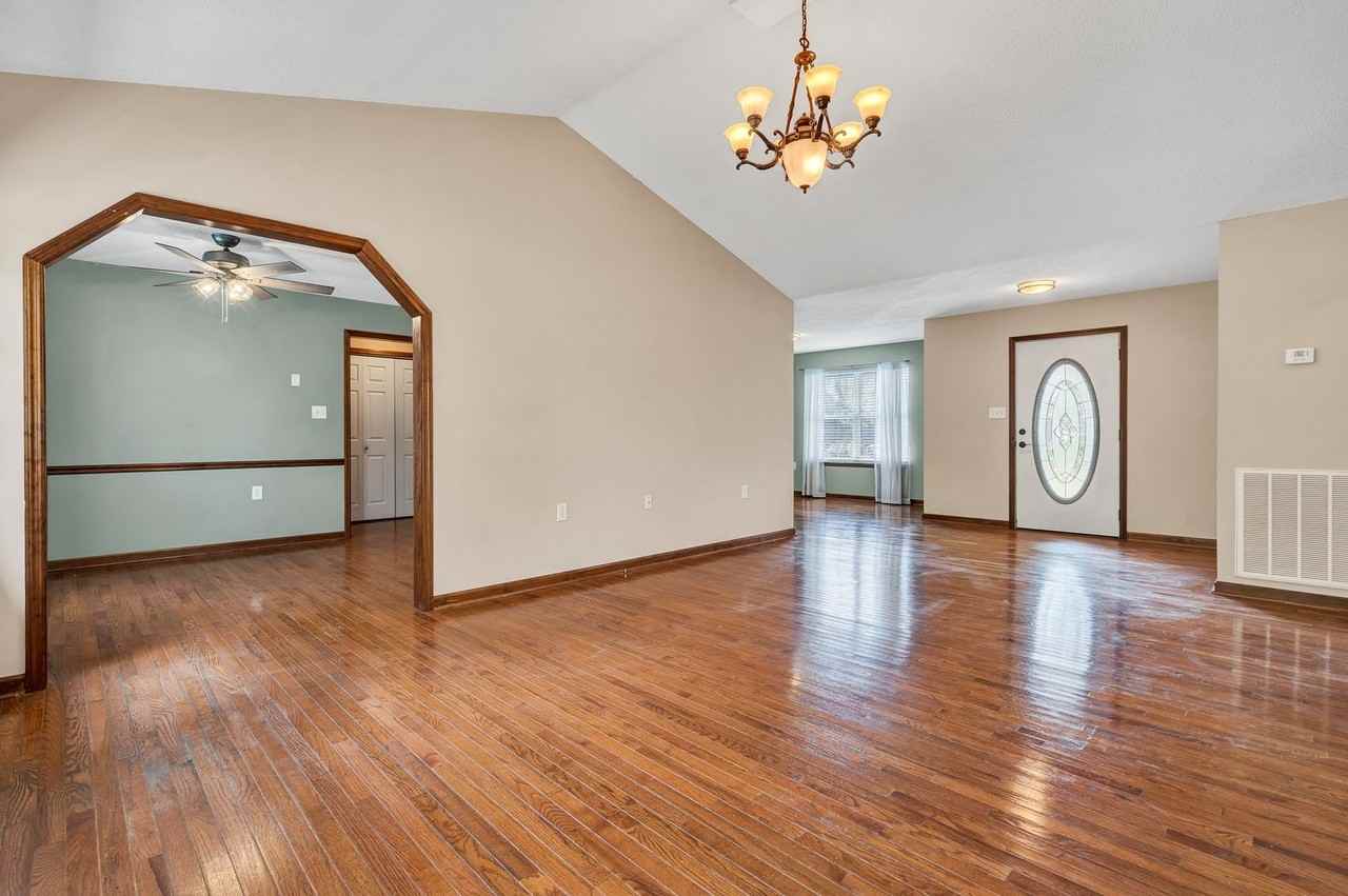 111 Chestnut Oak Dr Sw - Photo 2 of 25