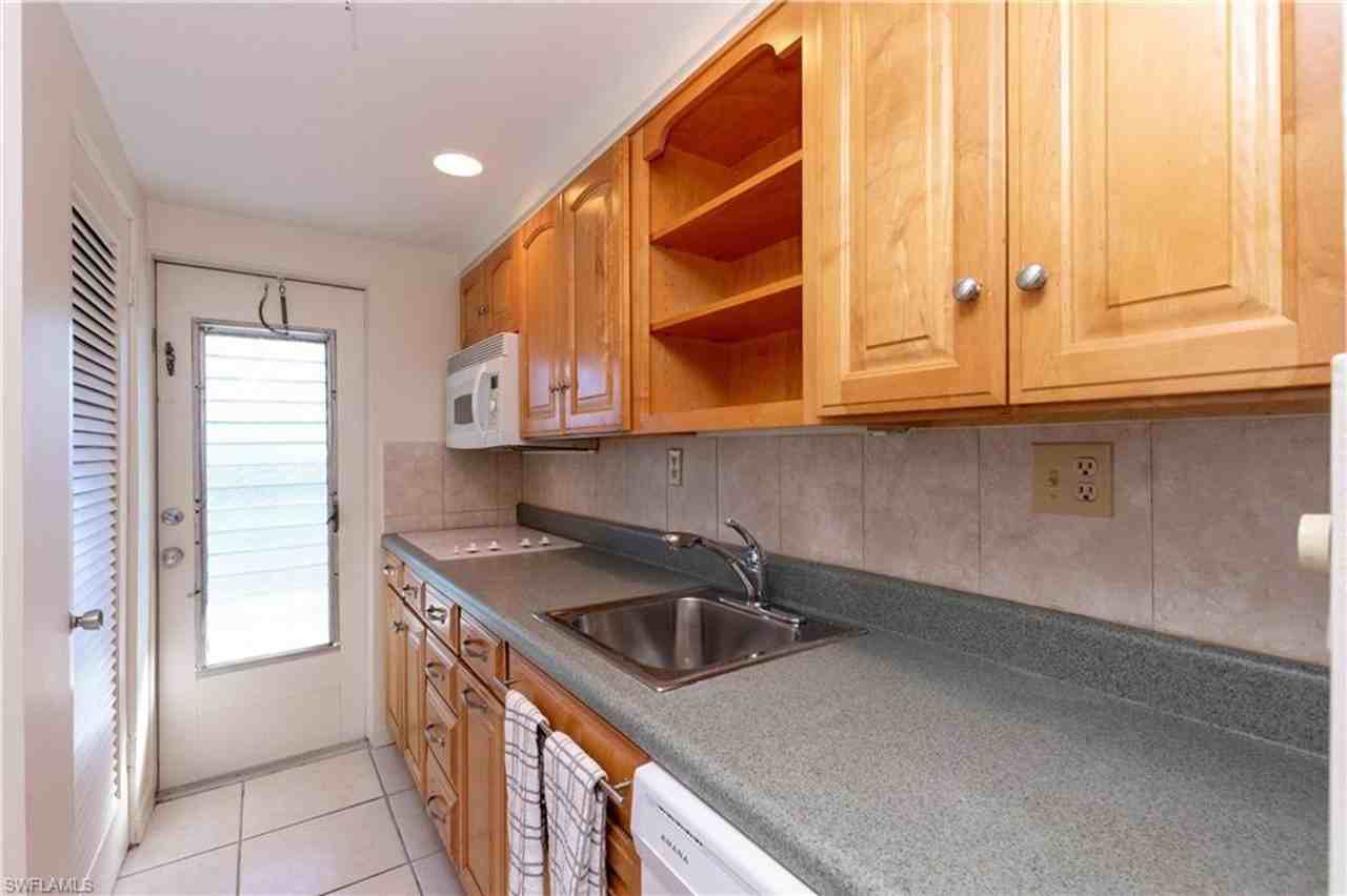 2064 Alamanda Dr #24 - Photo 6 of 12