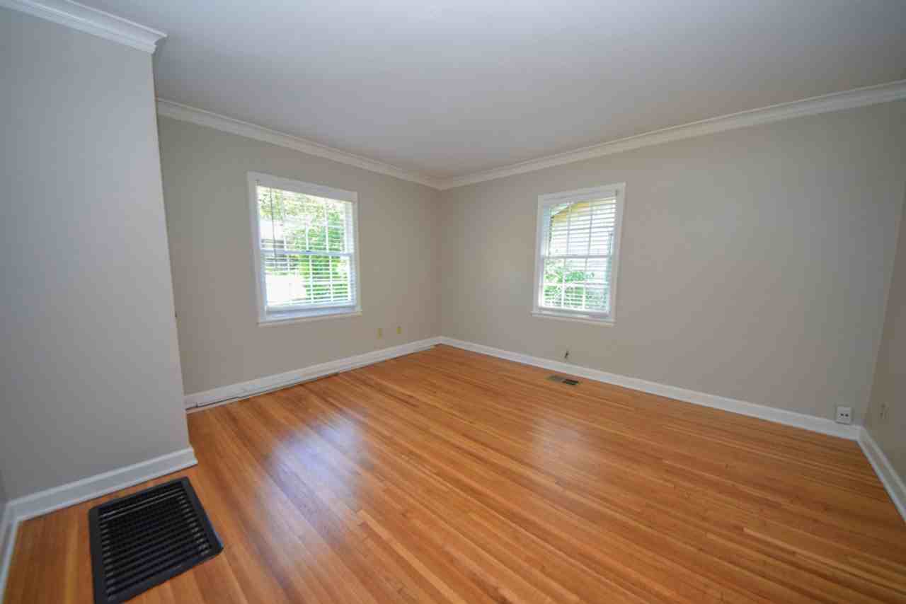 215 Marne St - Photo 4 of 17