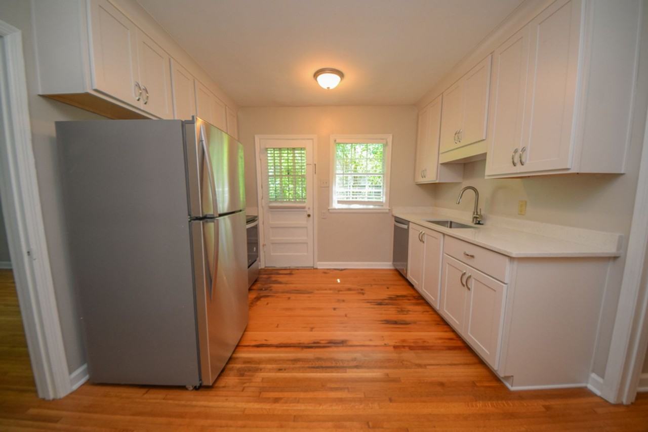 215 Marne St - Photo 7 of 17