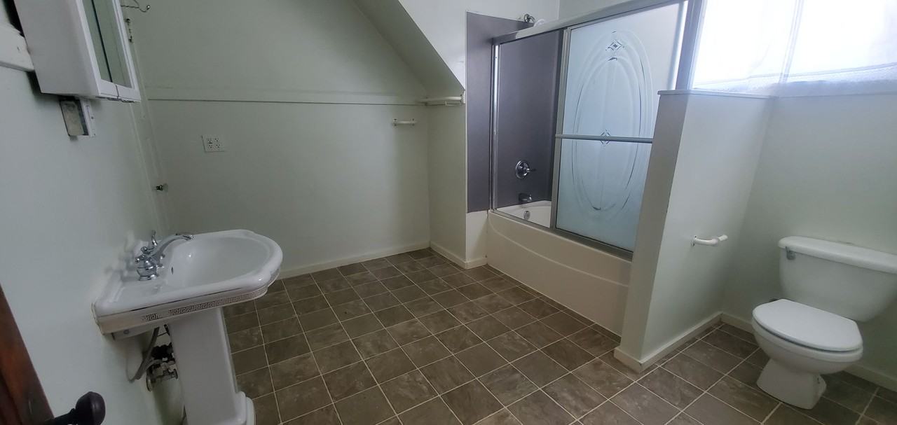 1506 Ellis St - Photo 6 of 20