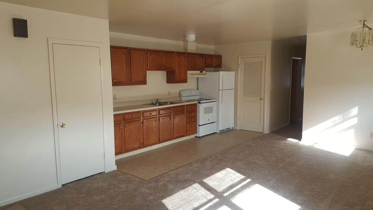 933 Pulaski Hwy - Photo 6 of 15