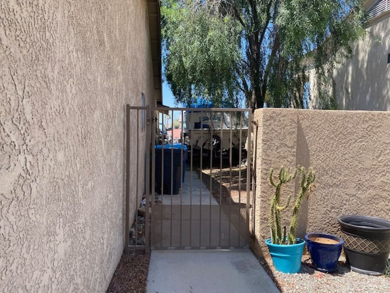 2592 Beverly Glen Dr - Photo 4 of 23