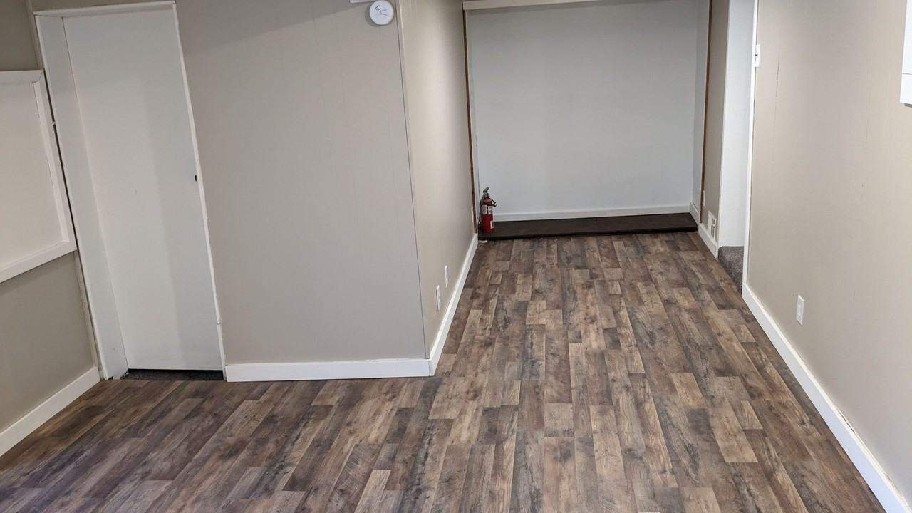 1610 Constitution Blvd - Photo 3 of 5