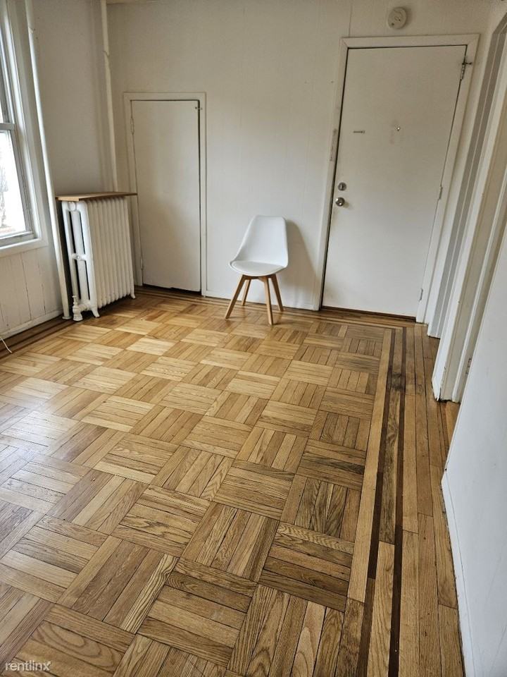 Convent Pl - Photo 2 of 7