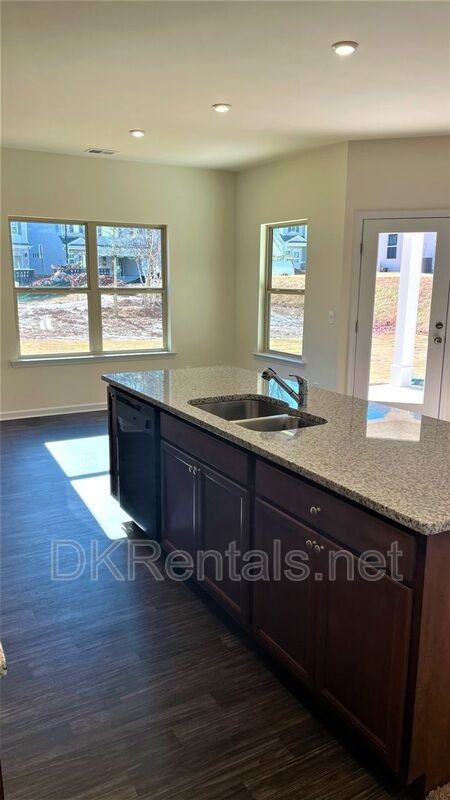 135 Bryon Ln - Photo 7 of 33