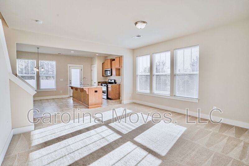 449 Pangel Ln - Photo 3 of 15