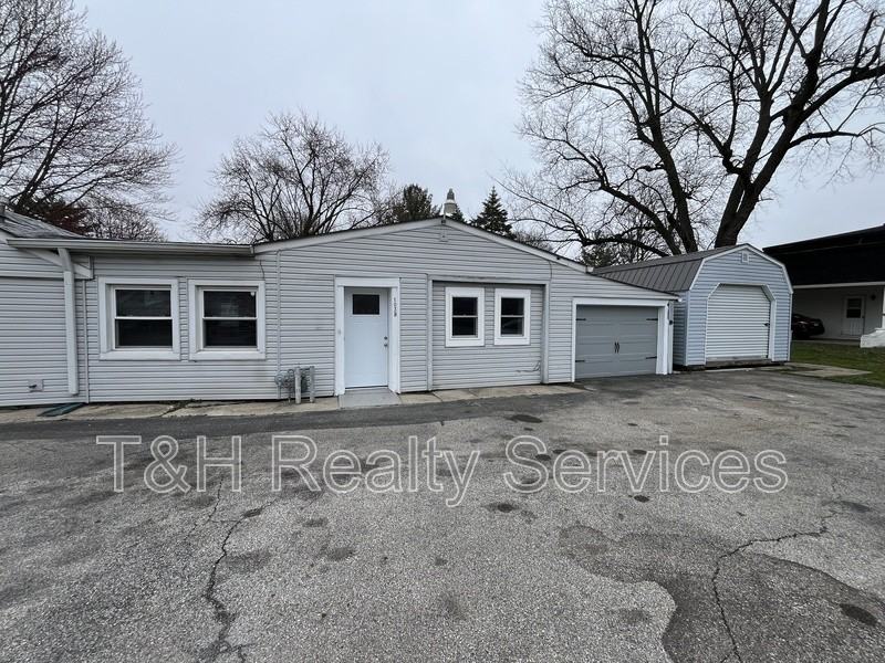 103B Pine St - Photo 3 of 15