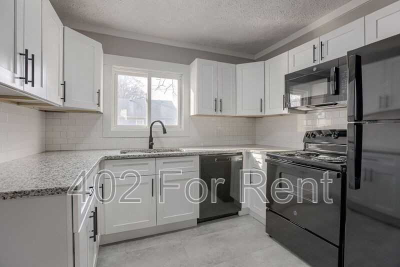 4922 N 35th St - Photo 2 of 25