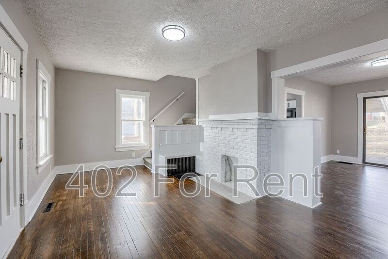 4922 N 35th St - Photo 4 of 25