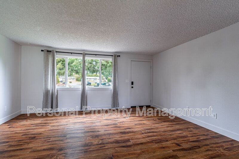 14400 Ne 38th Cir - Photo 3 of 18