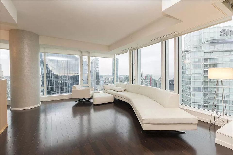 1011 West Cordova Street #4305 - Photo 3 of 34