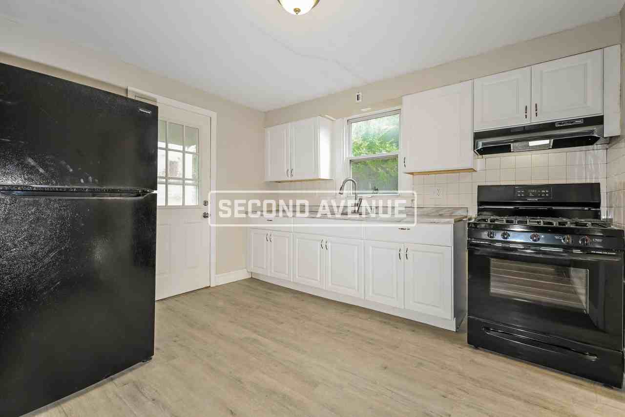 513 Kentucky Ave - Photo 2 of 18