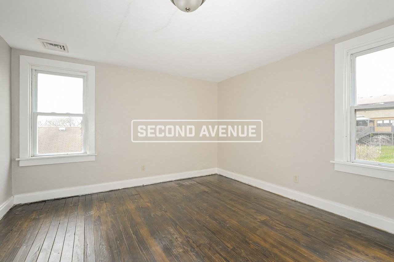 513 Kentucky Ave - Photo 5 of 18
